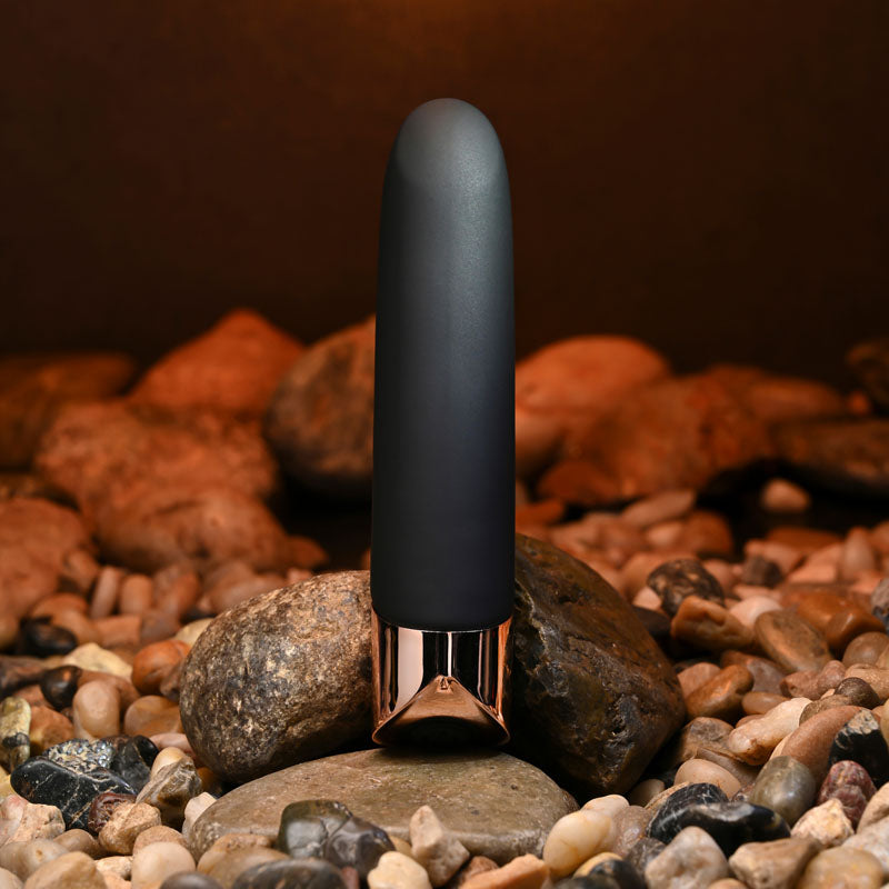 Gender X THE GOLD STANDARD - Black/Rose Gold 10 cm USB Rechargeable Bullet