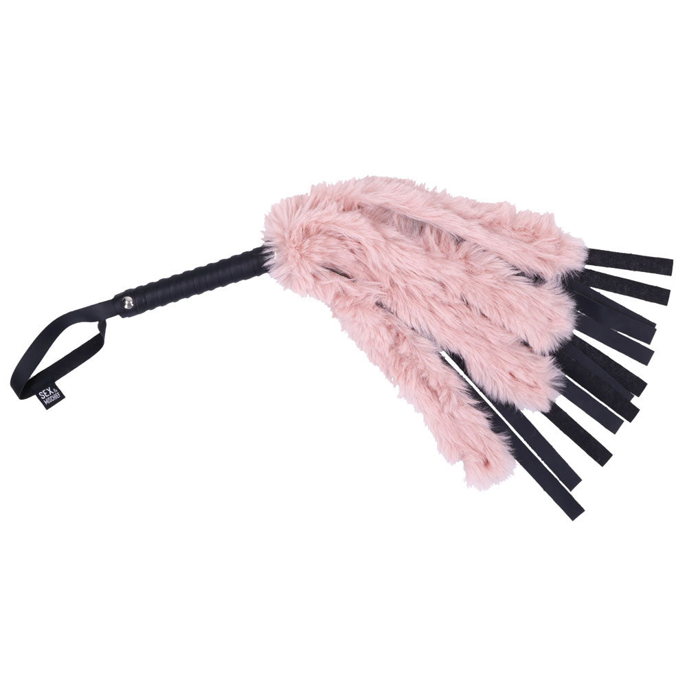 Sex & Mischief Brat Faux Fur Flogger - Black 50 cm Whip with Pink Faux Feather